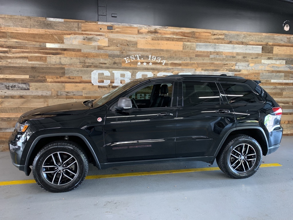 Pre Owned 2018 Jeep Grand Cherokee Trailhawk With Navigation And 4wd